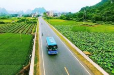 广西桂林：“公路+”为荔浦城乡发展提档增速