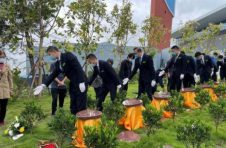 南宁举行节地生态安葬暨“重阳代祭扫”服务活动引领绿色殡葬新风