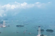 广西跨海大桥龙门大桥东主塔顺利封顶