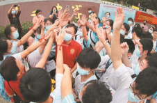 2022年高考开考 广西44万余名考生平安顺利赴考
