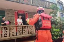 广西藤县藤州消防救援站青年突击队：一往无前的“火焰蓝”