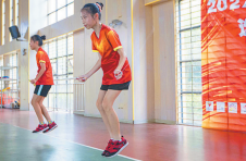 选拔赛获全国第一名 广西柳州两名小学生跳绳“跳”进亚锦赛