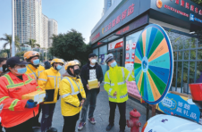 广西南宁：爱心驿站小驻点 服务出行大作用